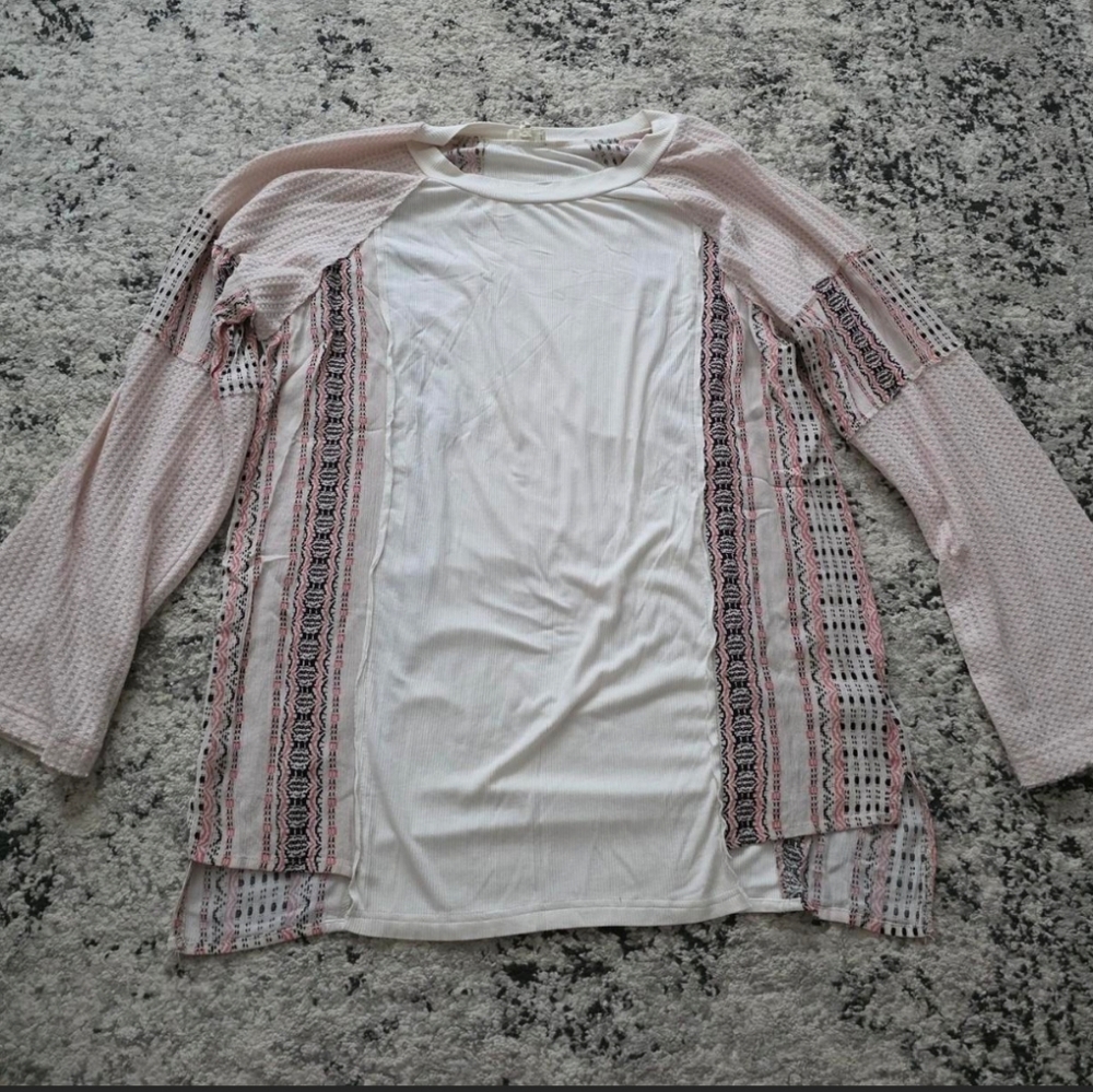 POL Cream and pink long sleeve tunic Womens L Boho Pattern
